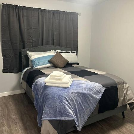 Cute Highland Park Upper B Unit Apartment Calgary Exterior photo